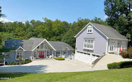 420 White Tail Ln LaFollette, TN 37766