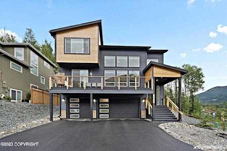 17917 Yellowstone Dr Eagle River, AK 99577