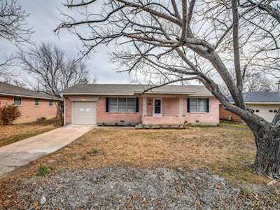 608 S Georgia Street Celina, TX 75009