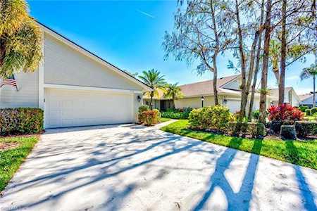 115 Fox Glen Dr #6-11 Naples, FL 34104