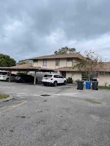 7207 Laguna Ct Tampa, FL 33634