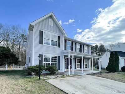 5001 Fernbrook Terrace Richmond, VA 23224