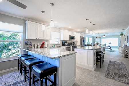 2137 SW Pine Ln #3 Cape Coral, FL 33991