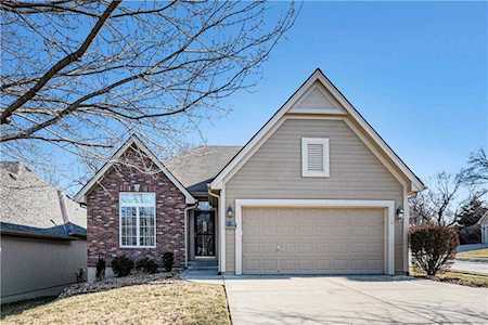 6501 N Strathbury Ave Kansas City, MO 64151