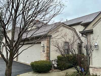 153 Chatsworth Circle Schaumburg, IL 60194
