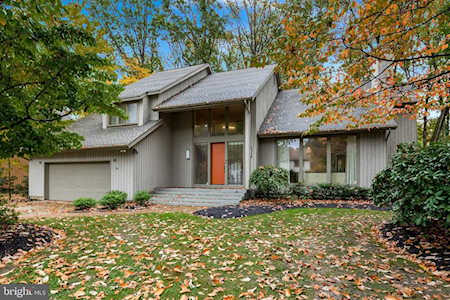 7 Windsor Dr Voorhees, NJ 08043