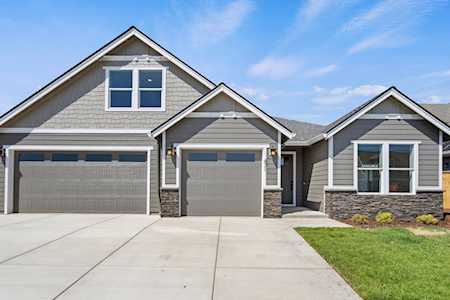 471 Arrowhead Trl Eagle Point, OR 97524