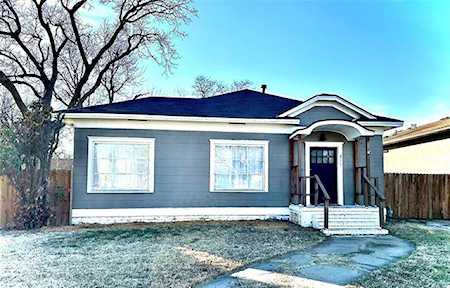 211 S Grand Avenue Gainesville, TX 76240