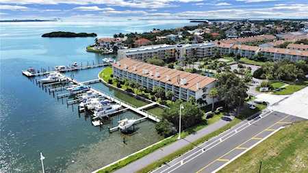 109 Yacht Club Ln Tierra Verde, FL 33715