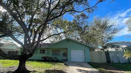 405 Robert Ave Winter Haven, FL 33880
