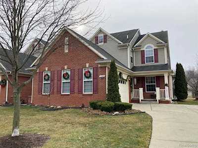 43665 Cherrywood Ln Canton Twp, MI 48188