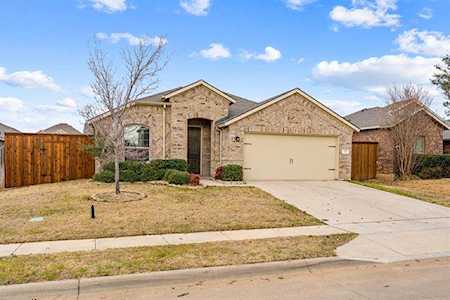 408 Braewick Drive Fort Worth, TX 76131
