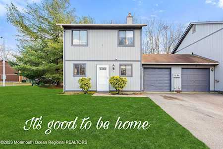 1 Pelican Rd Howell, NJ 07731