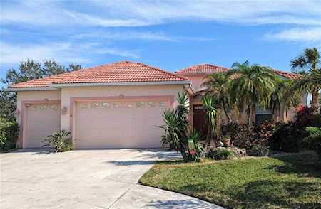 122 Phoenix Palm Ct Venice, FL 34292