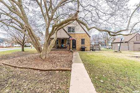 2611 W Ardmore Place West Peoria, IL 61604