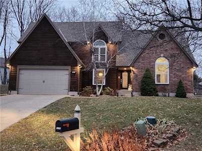 2114 NE Scarborough Ct Blue Springs, MO 64014