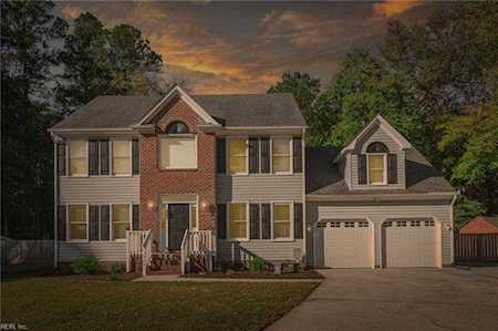 1742 Wild Duck Crossing Chesapeake, VA 23321