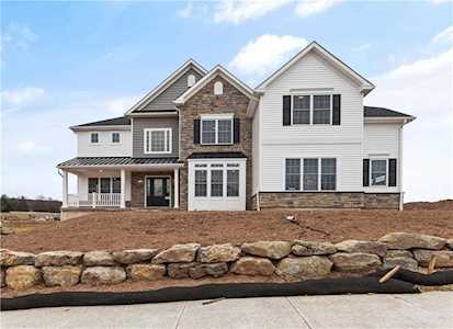 2750 Hawk Valley Ct #10 Center Valley, PA 18034
