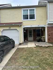 20 Bradford Dr Old Bridge, NJ 08857