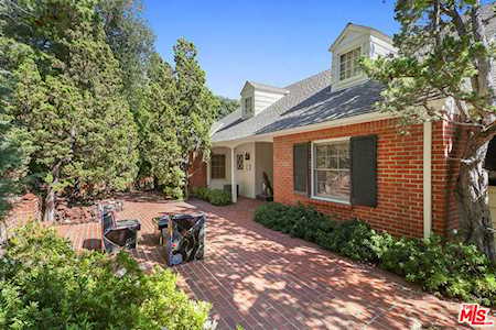 672 Macculloch Dr Los Angeles, CA 90049