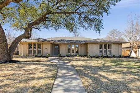2341 Monticello Circle Plano, TX 75075