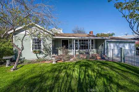 11559 La Maida St Valley Village, CA 91601