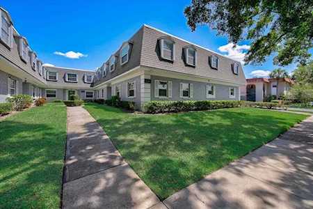 1727 Belleair Forest Dr #D Belleair, FL 33756