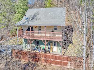 353 Rustic Heights Rd Waynesville, NC 28785