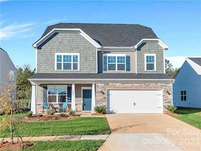 2643 Swamp Chestnut Oak Dr Gastonia, NC 28056
