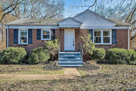 2820 Saint Edwards Dr Nashville, TN 37211