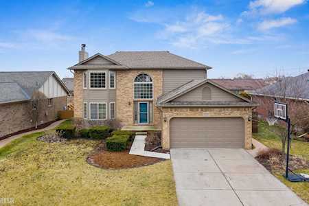 46002 Duchess Chesterfield Twp, MI 48051