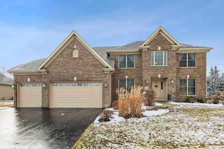 948 Bluestem Dr Geneva, IL 60134