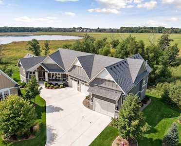 23 Phoebe Lane North Oaks, MN 55127