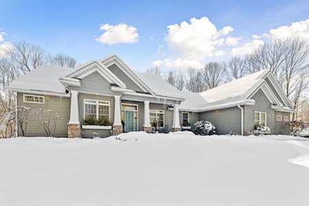 6417 Virginia Drive Victoria, MN 55331