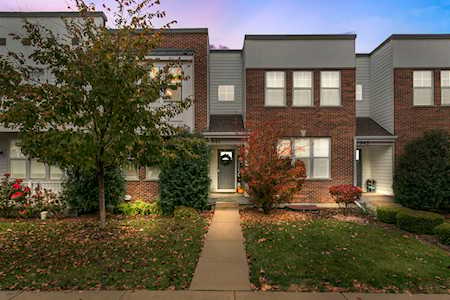 941 Times Square Dr Aurora, IL 60504