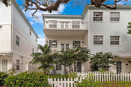 1105 Waverly Road #1105 Fort Lauderdale, FL 33312