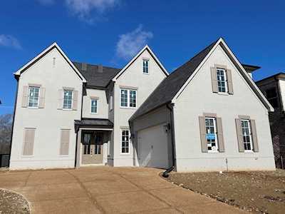 1470 N Covington Wood Ln Collierville, TN 38017