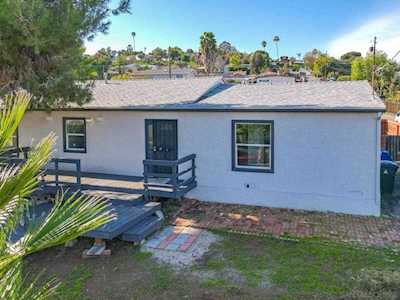 3862 Spring Dr Spring Valley, CA 91977