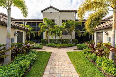 5720 Palmer CIRCLE #204 Lakewood Ranch, FL 34211