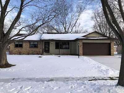 905 Cooper Lane Apple Valley, MN 55124