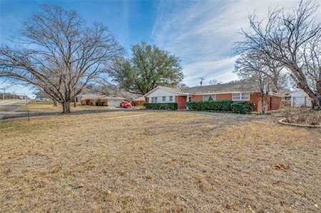 7308 Meadowbrook Drive Fort Worth, TX 76112
