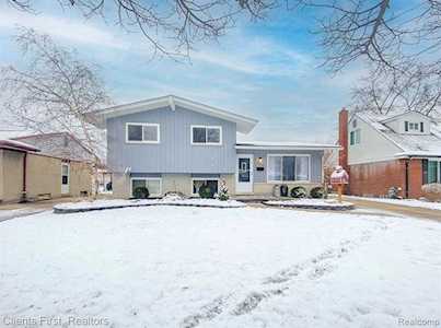 8412 Alton St Canton Twp, MI 48187
