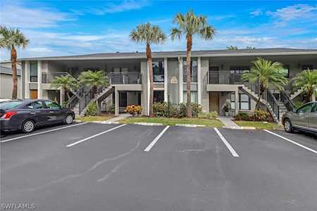 1228 Commonwealth Cir #102 Naples, FL 34116