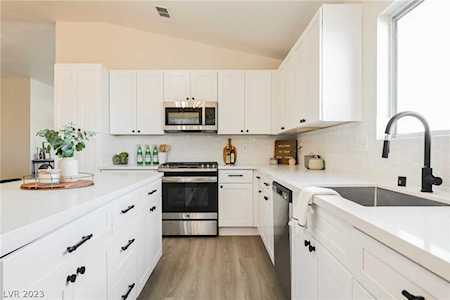 375 Virginia Lake Ave Henderson, NV 89015
