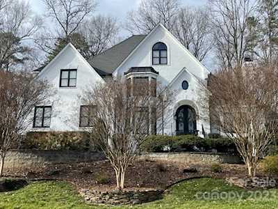 857 Kings Crossing Dr NW Concord, NC 28027