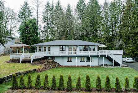 424 103rd Ave SE Lake Stevens, WA 98258