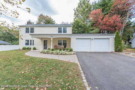 12 Collingwood Rd Marlboro, NJ 07746