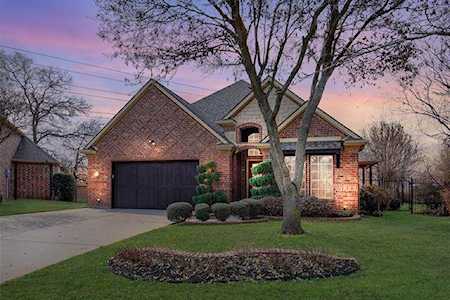 3301 S Riley Court Hurst, TX 76054