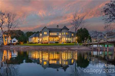 251 Gainswood Dr Mooresville, NC 28117