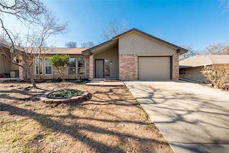 2508 Oak Hill Drive Arlington, TX 76006